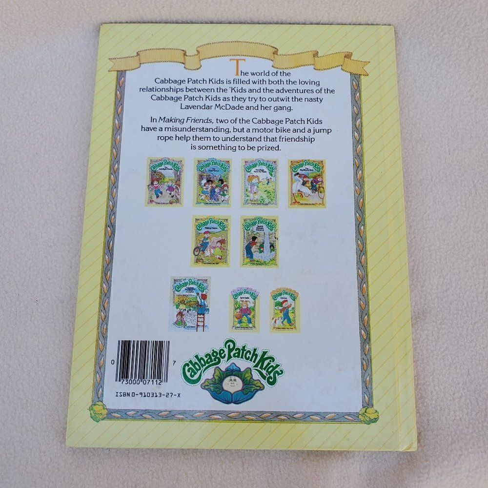 Cabbage Patch Kids Making Friends hardback book - Picture 6 of 7
